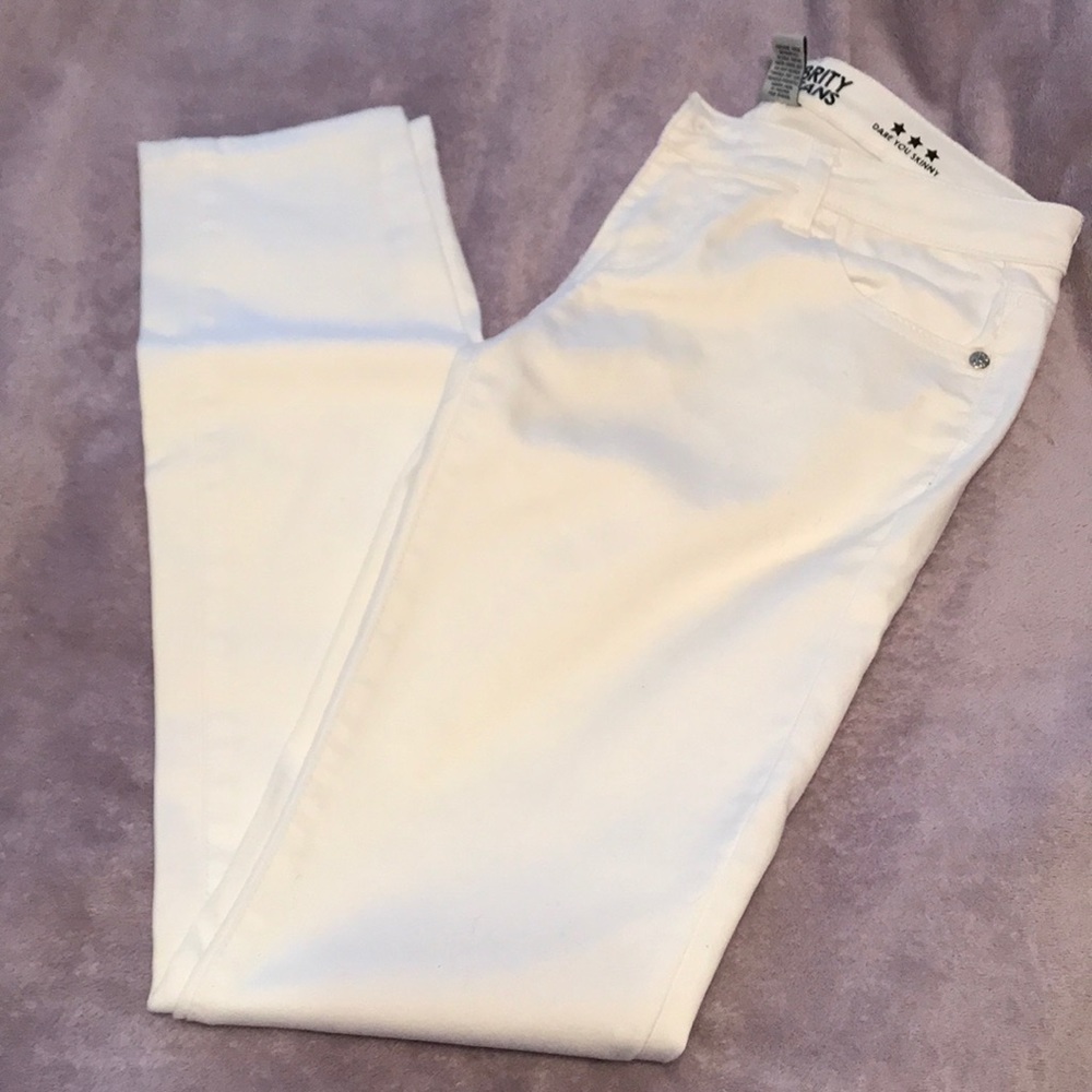 White skinny jeans